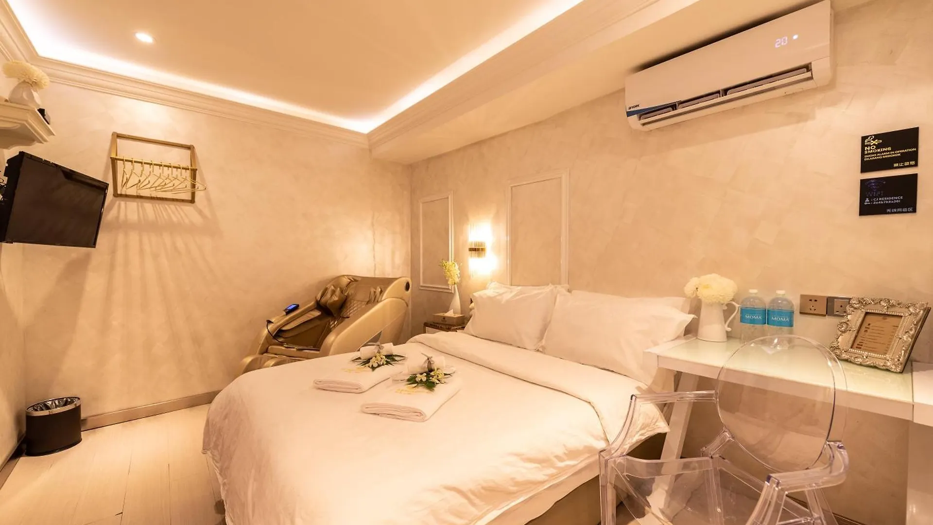 Cj Residence - Opposite Public Bank Centre Point Kota Kinabalu 3*,