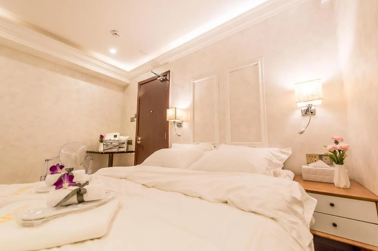 Cj Residence - Opposite Public Bank Centre Point Kota Kinabalu 3*,