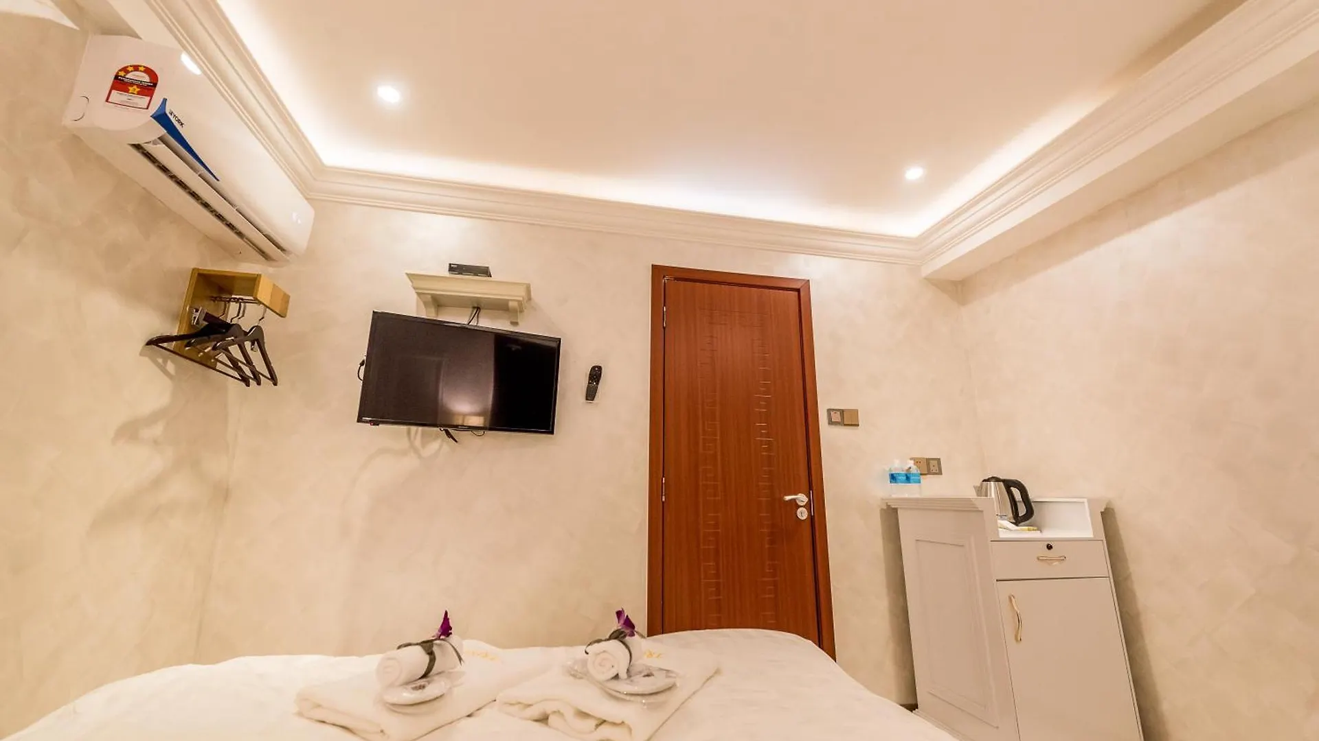 Cj Residence - Opposite Public Bank Centre Point Kota Kinabalu Malaysia